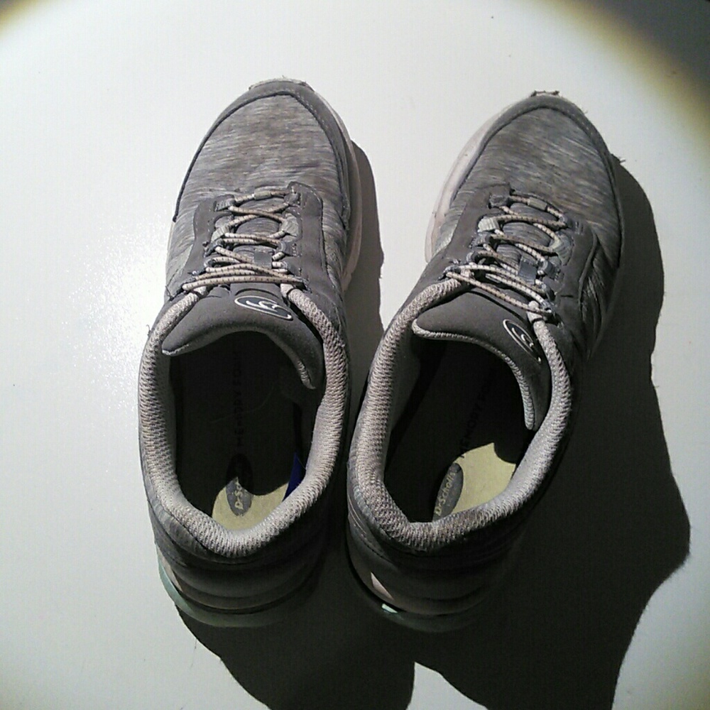 Tennis Shoes